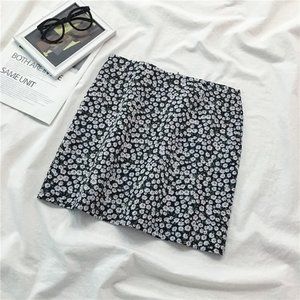 nwot floral skorts